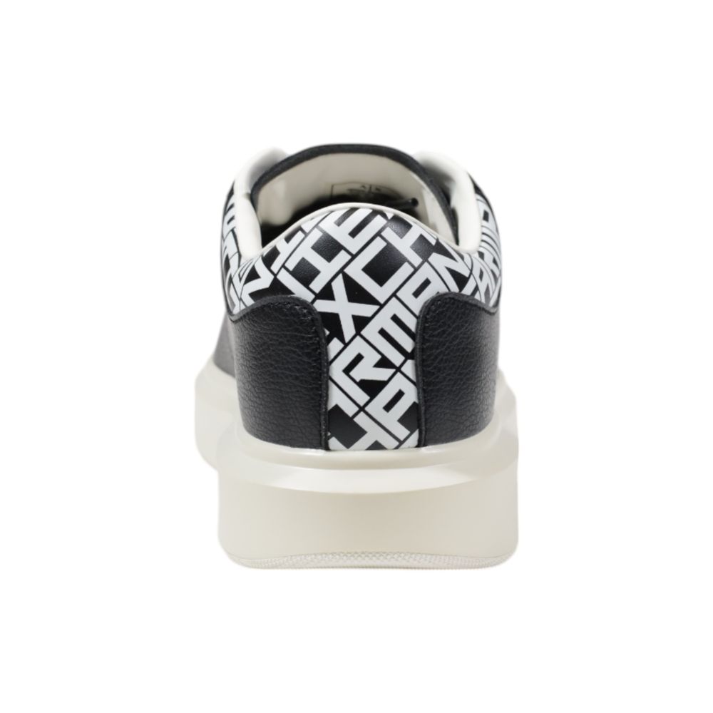 Zwart-witte leren sneaker