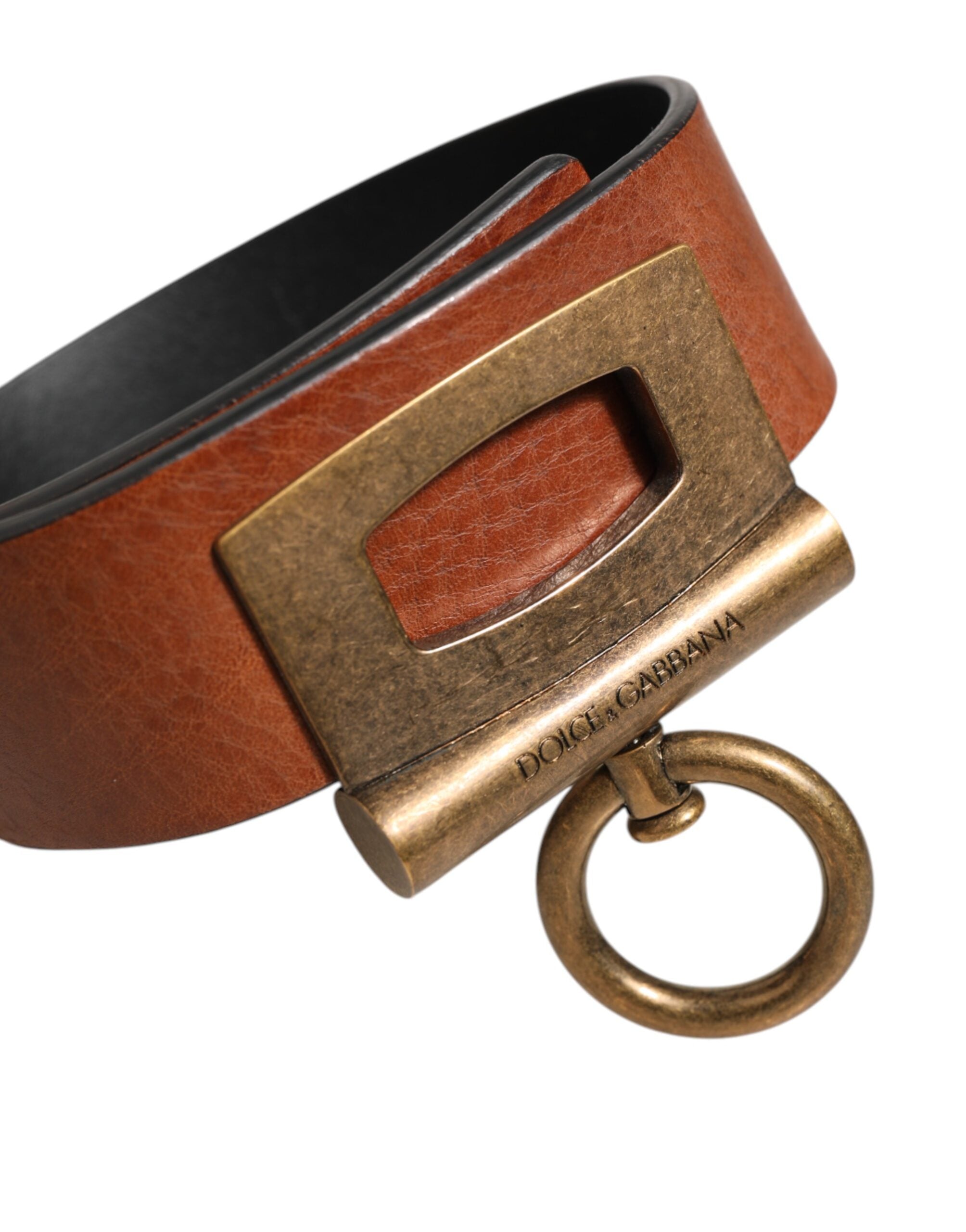 Bruine leren riem met zijringen en messing gesp