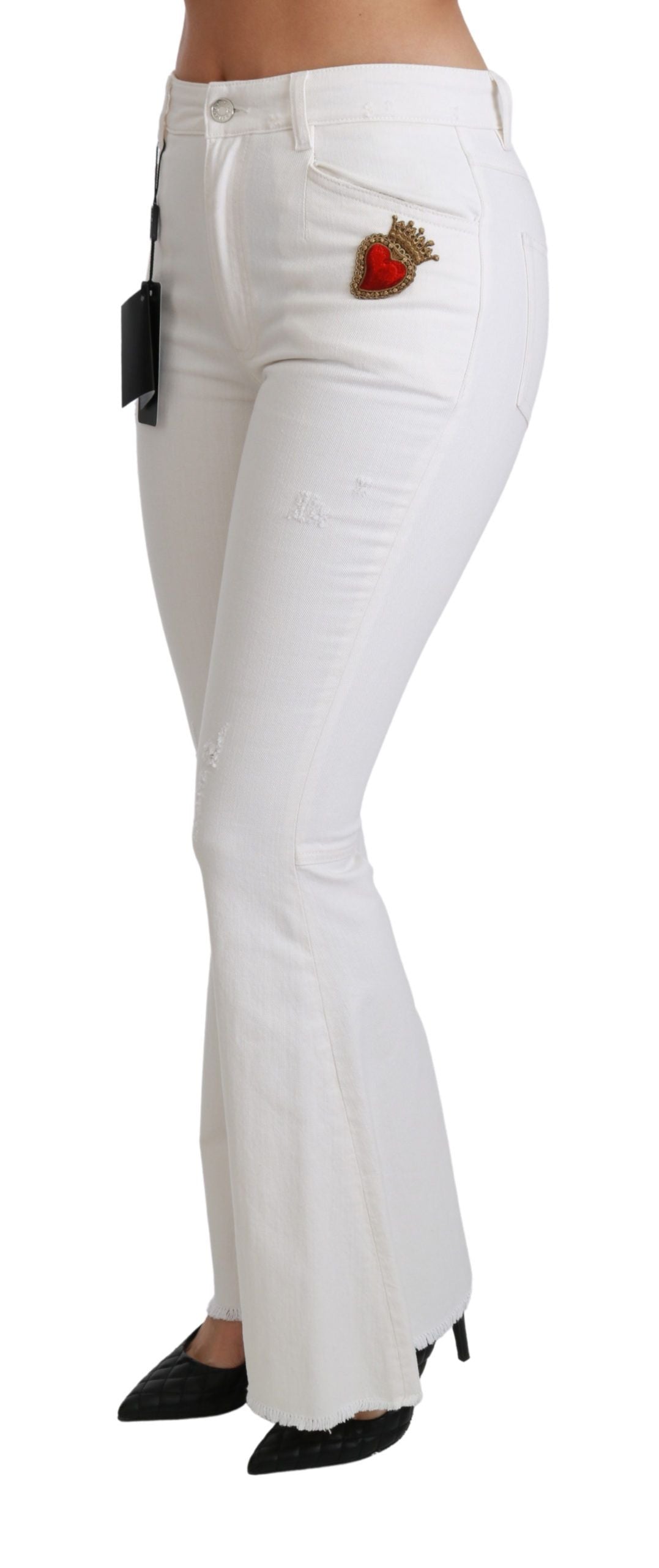 Witte, uitlopende stretchkatoenen broek met hartjesmotief