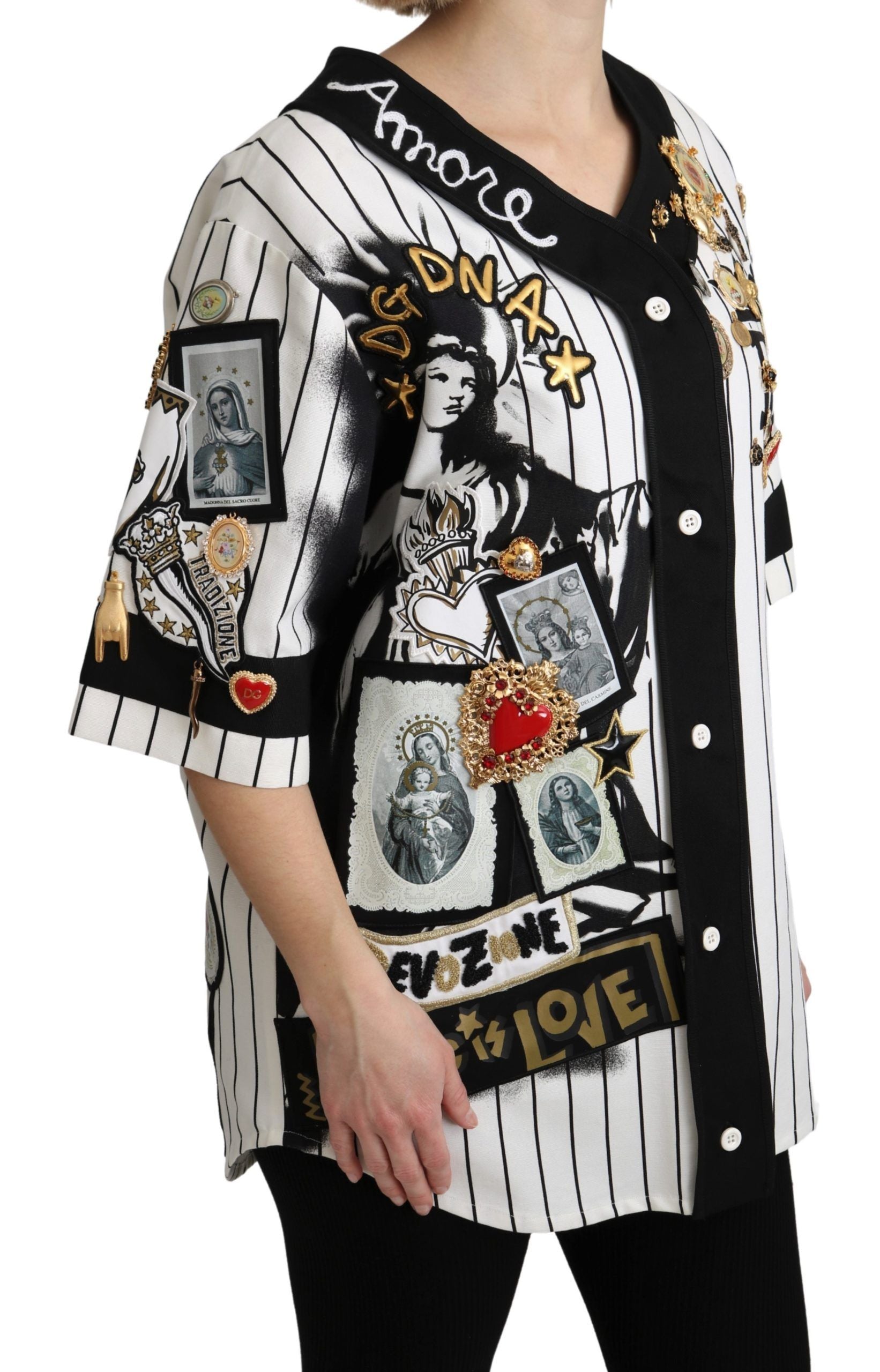 Witte en zwarte blouse van katoen met kristallen bedels en amore-shirt