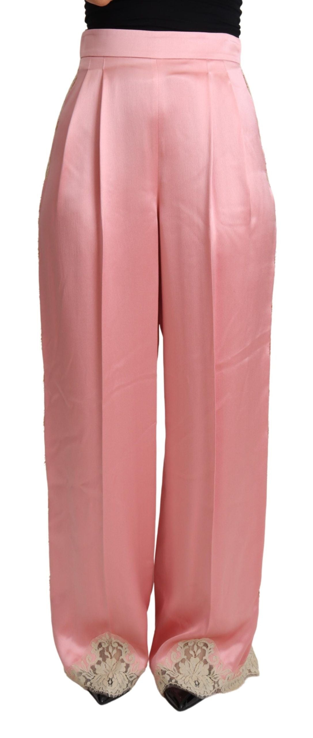 Roze, met kant afgewerkte zijden satijnen broek met wijde pijpen