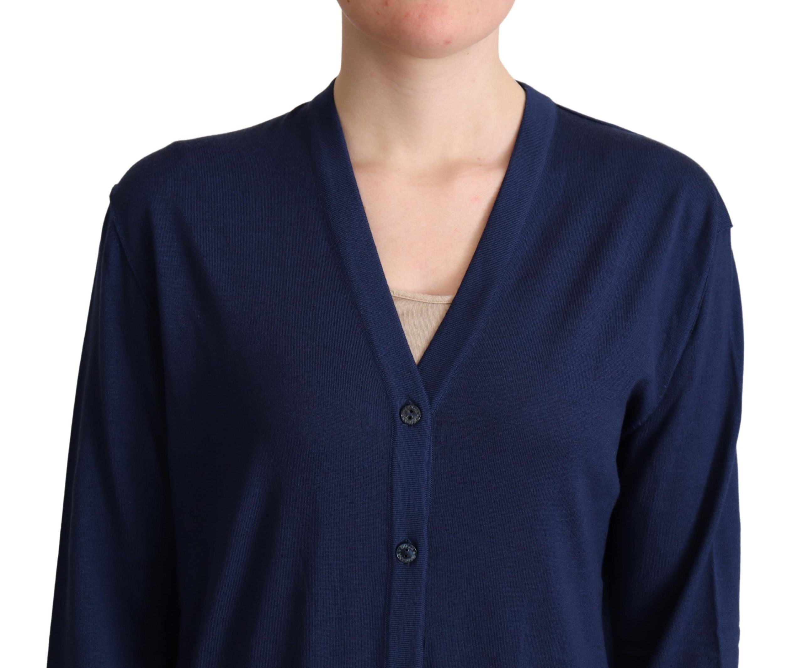 Blauwe maagdelijke wollen cardigan met knoopjes