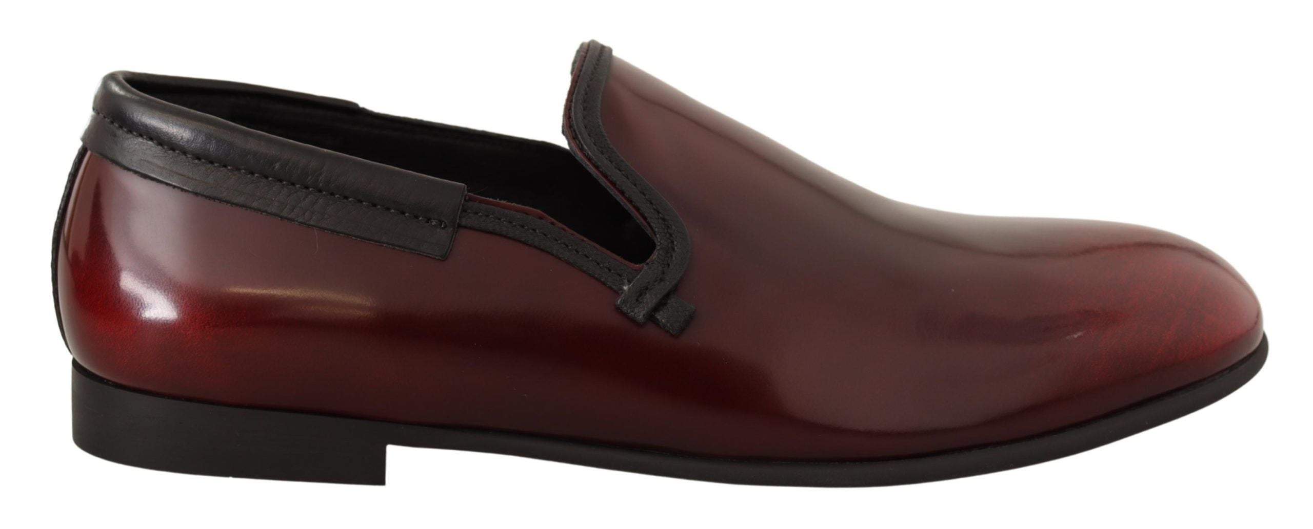 Bordeaux lakleren loafers