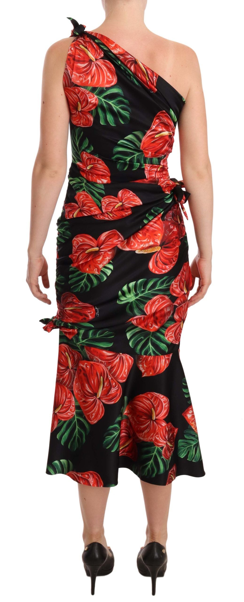 Zwarte glanzende zijden jurk met bloemenprint