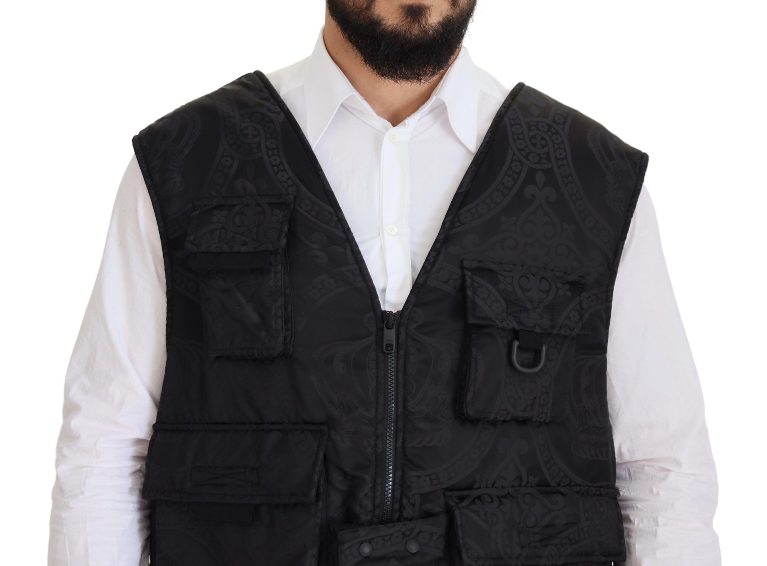 Zwarte nylon jas met volledige ritssluiting en zonder mouwen
