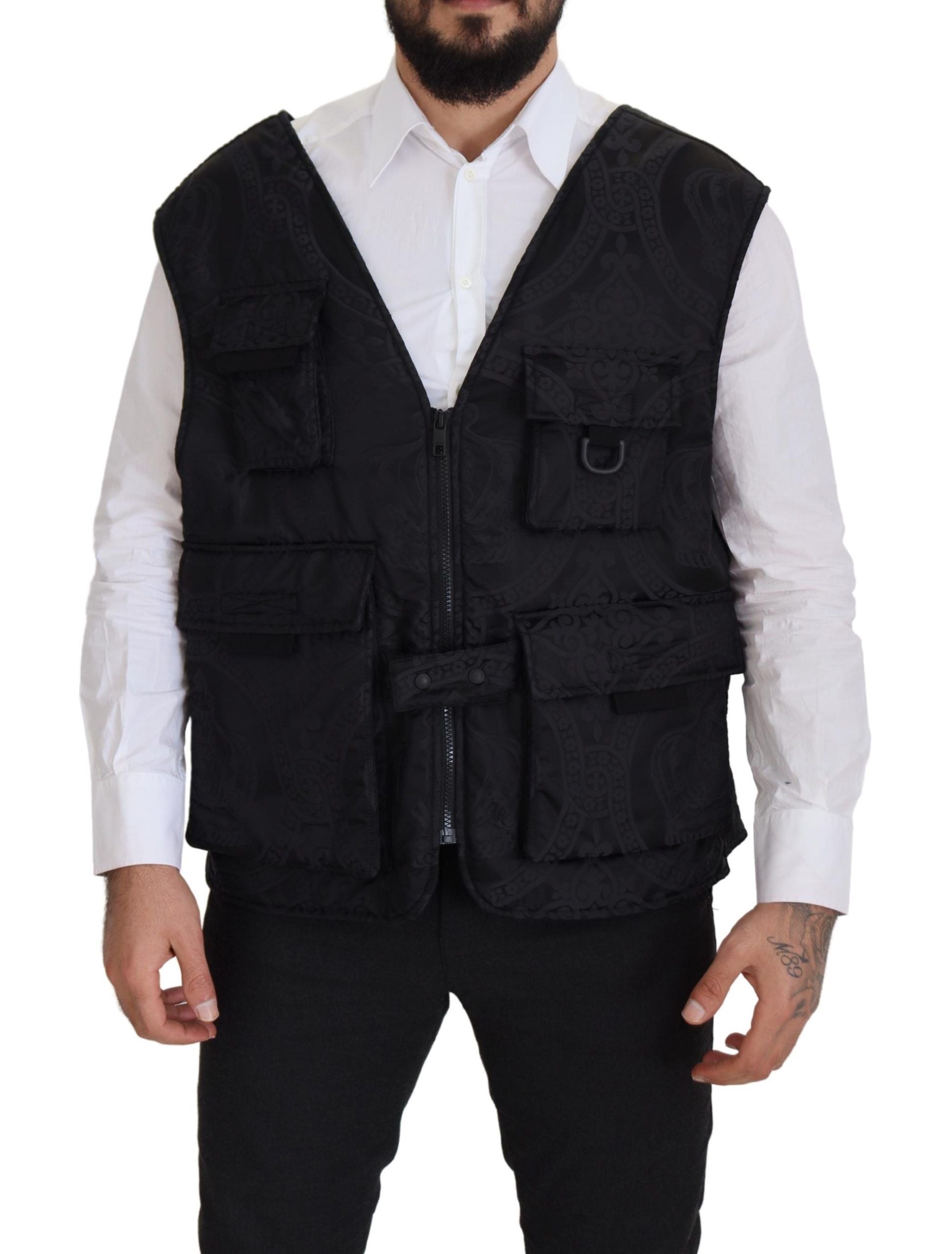 Zwarte nylon jas met volledige ritssluiting en zonder mouwen
