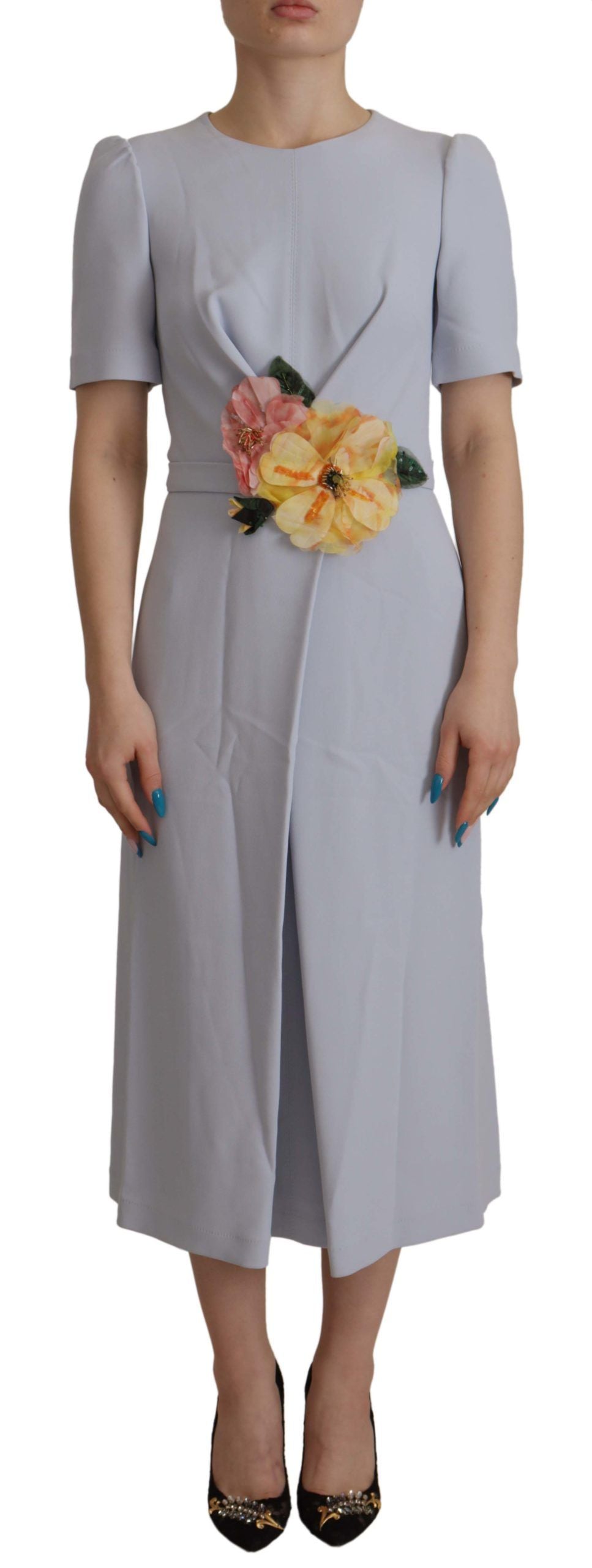 Blauwe midi-viscosejurk met bloemenapplicatie