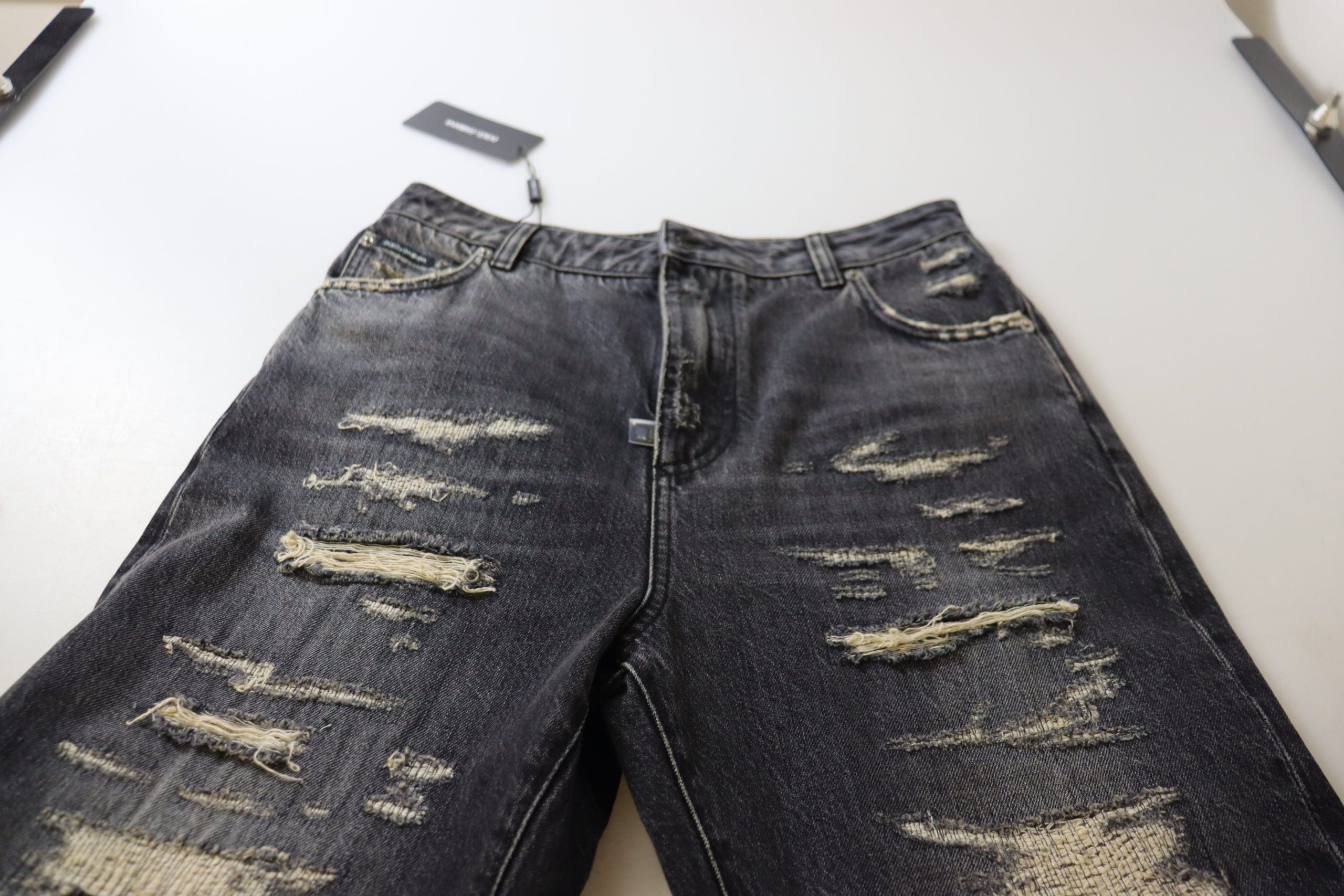 Zwarte gewassen gescheurde jeans met hoge taille