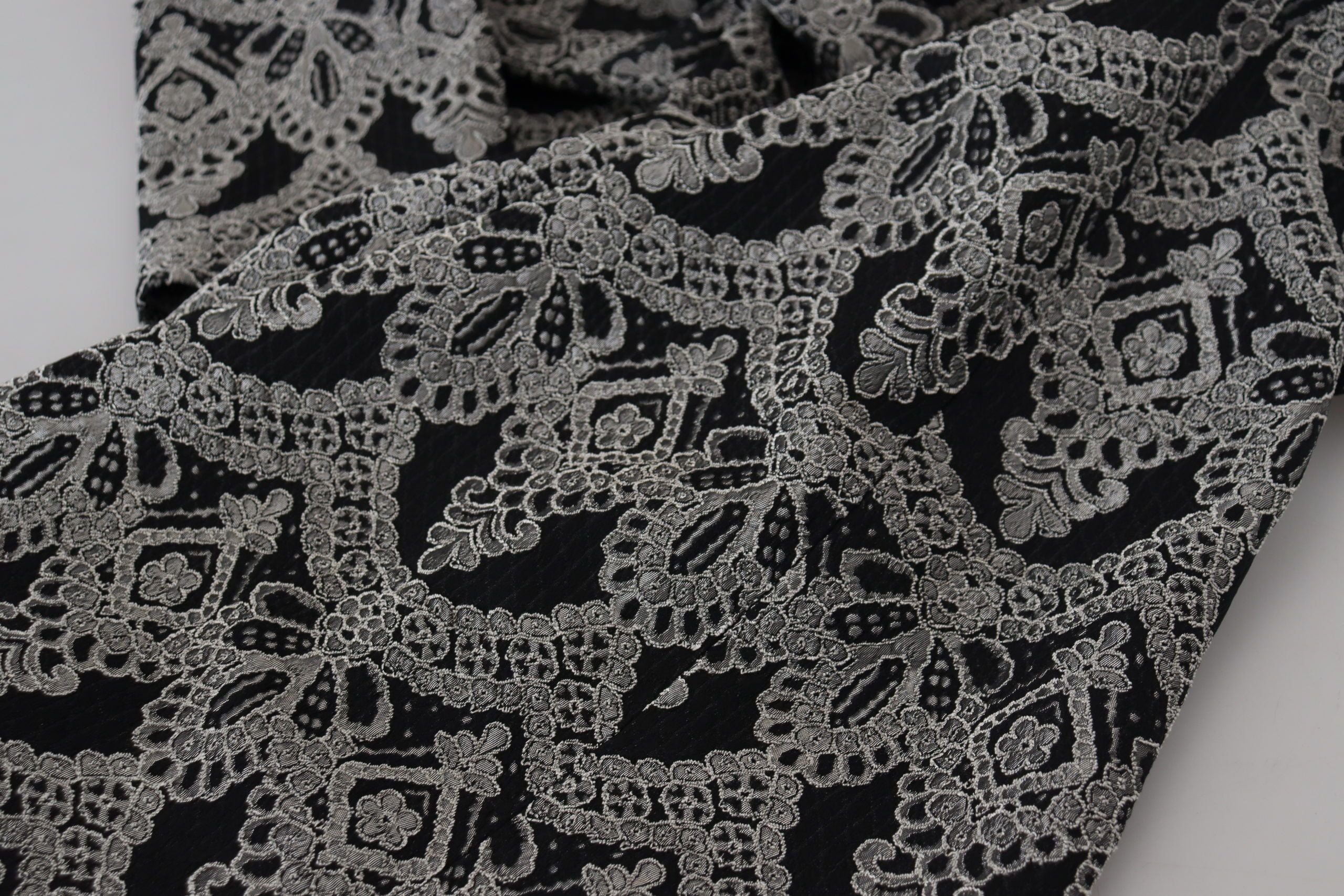 Zwartgrijze jacquard manteljurk