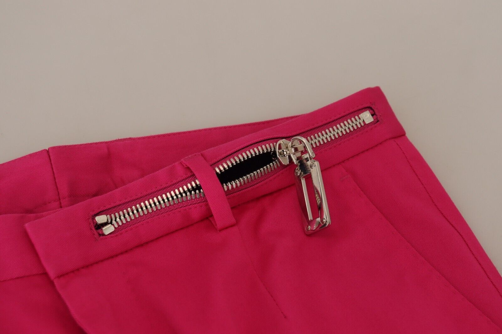 Roze broek met rits en gesp in de taille