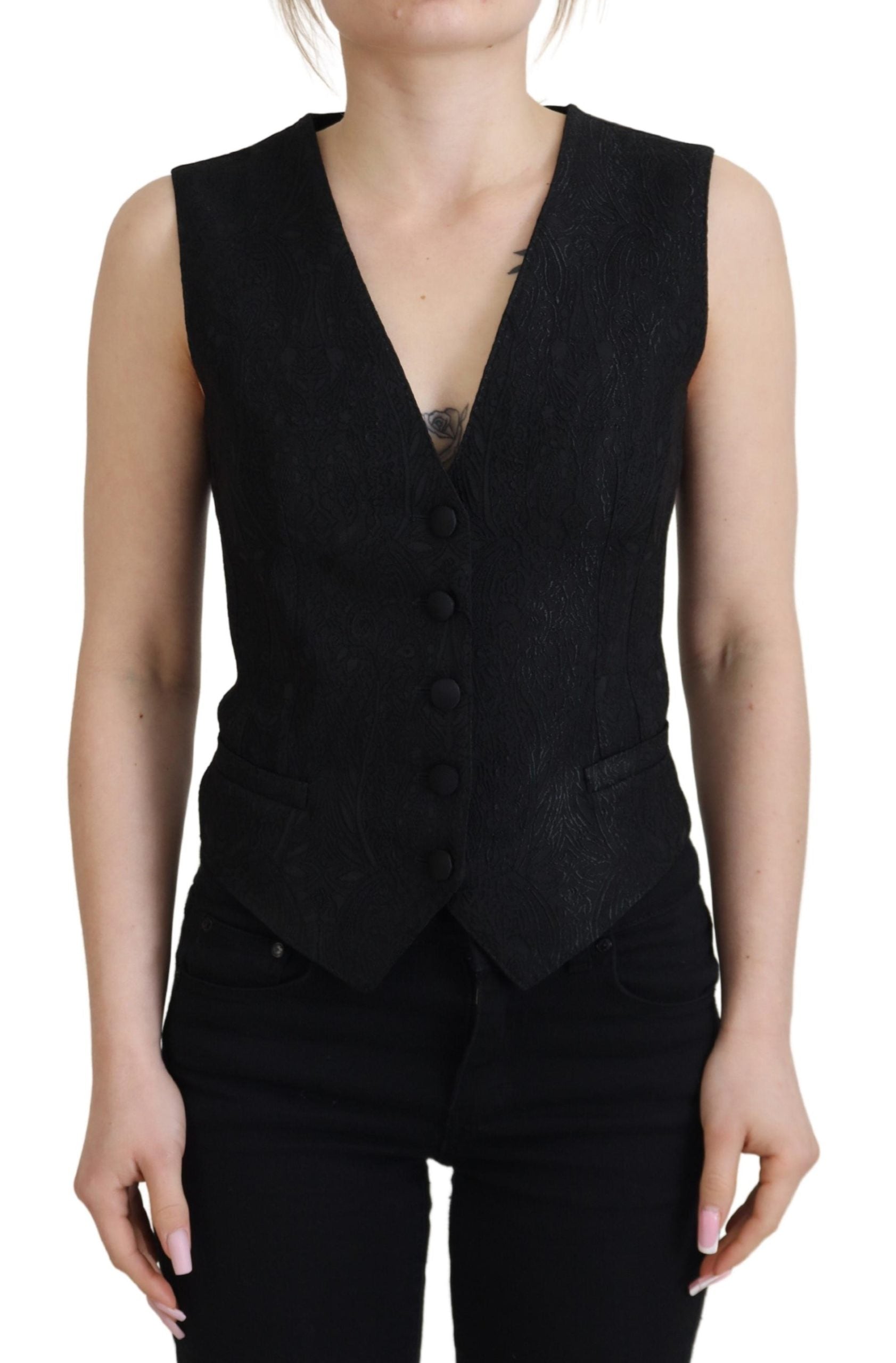 Zwarte brokaat top met knoopjes en mouwloos vest