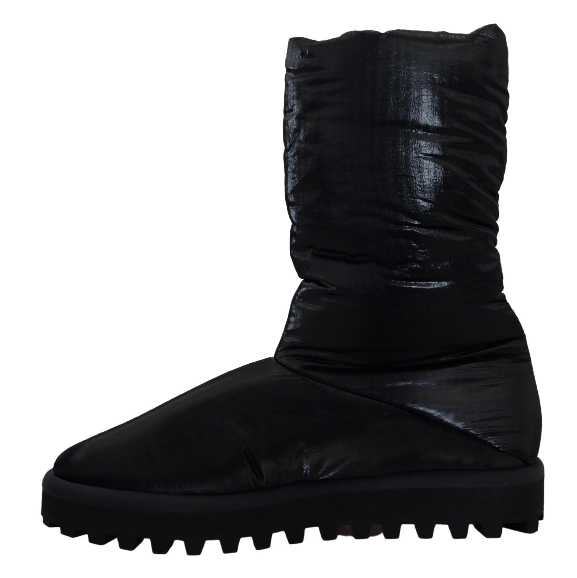 Zwarte laarzen met gewatteerde halfhoge winterschoenen