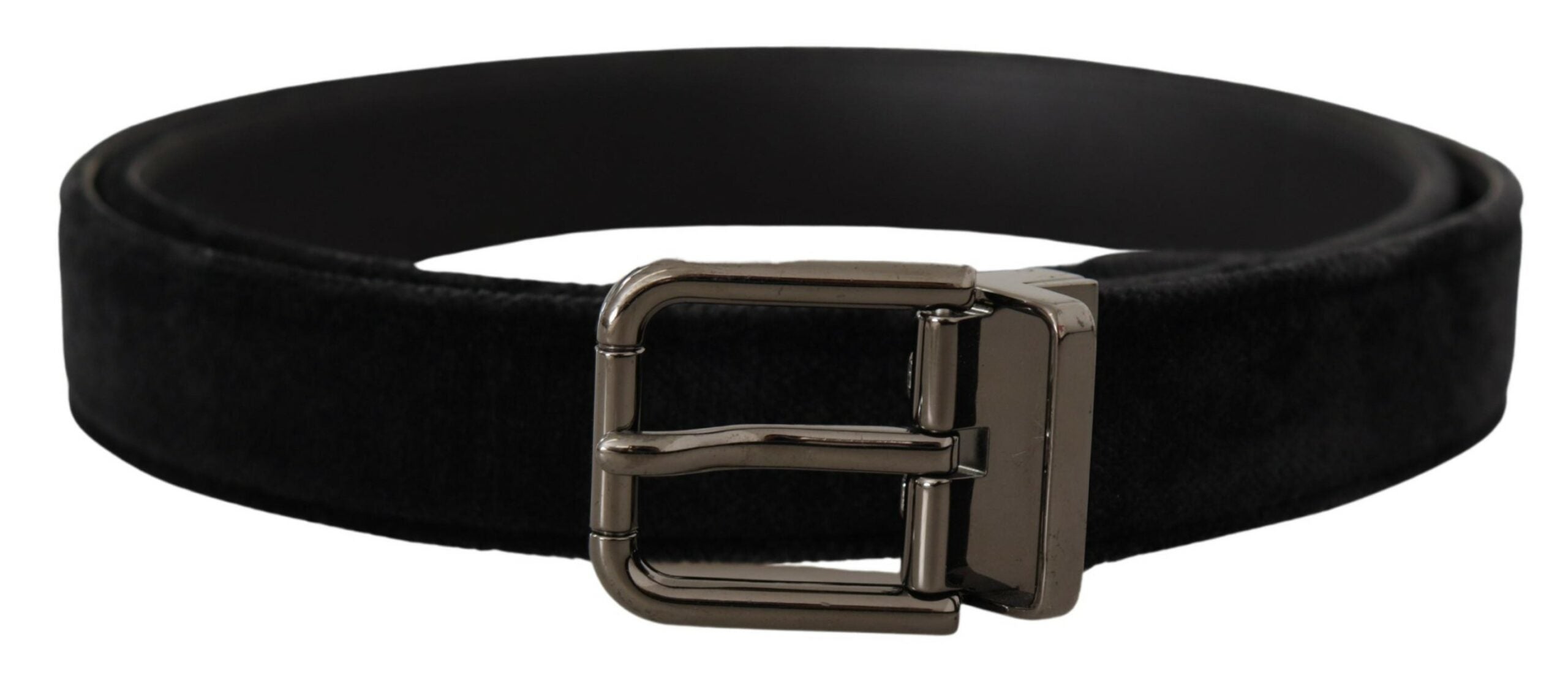 Zwarte fluwelen riem met zilveren logo en metalen gesp