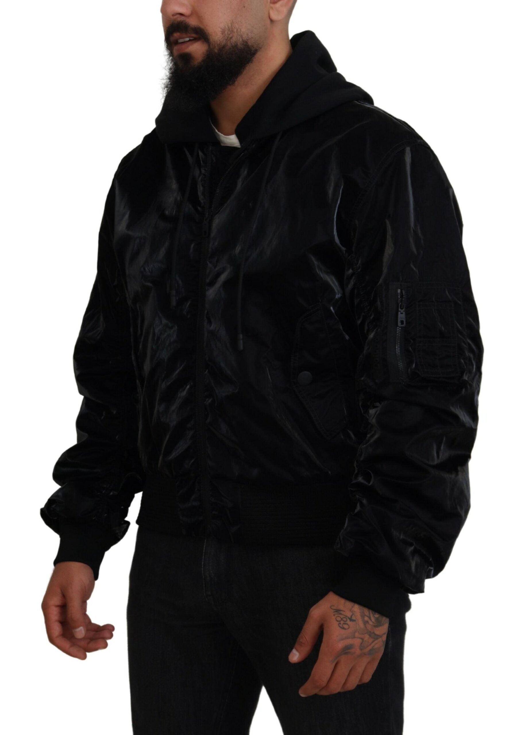 Zwarte nylon bomberjack met capuchon en volledige ritssluiting