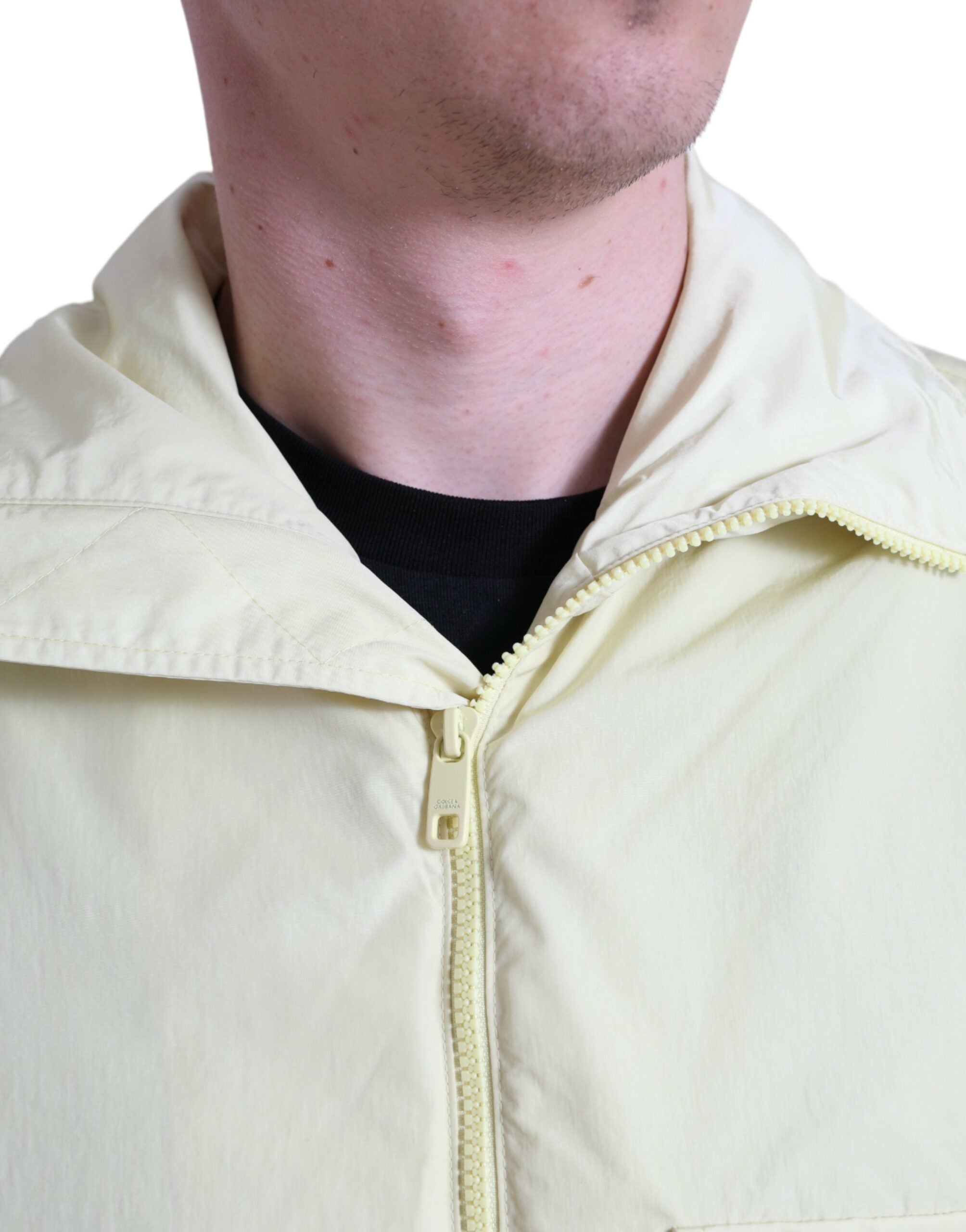 Gele nylon parka met kraag en volledige ritssluiting