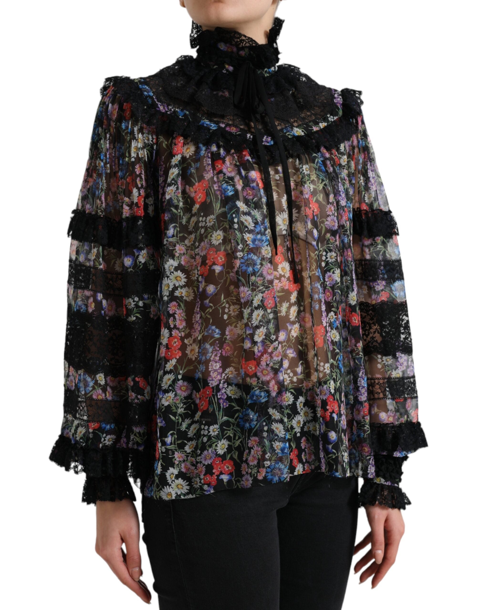 Zwarte blouse met lange mouwen en bloemenprint