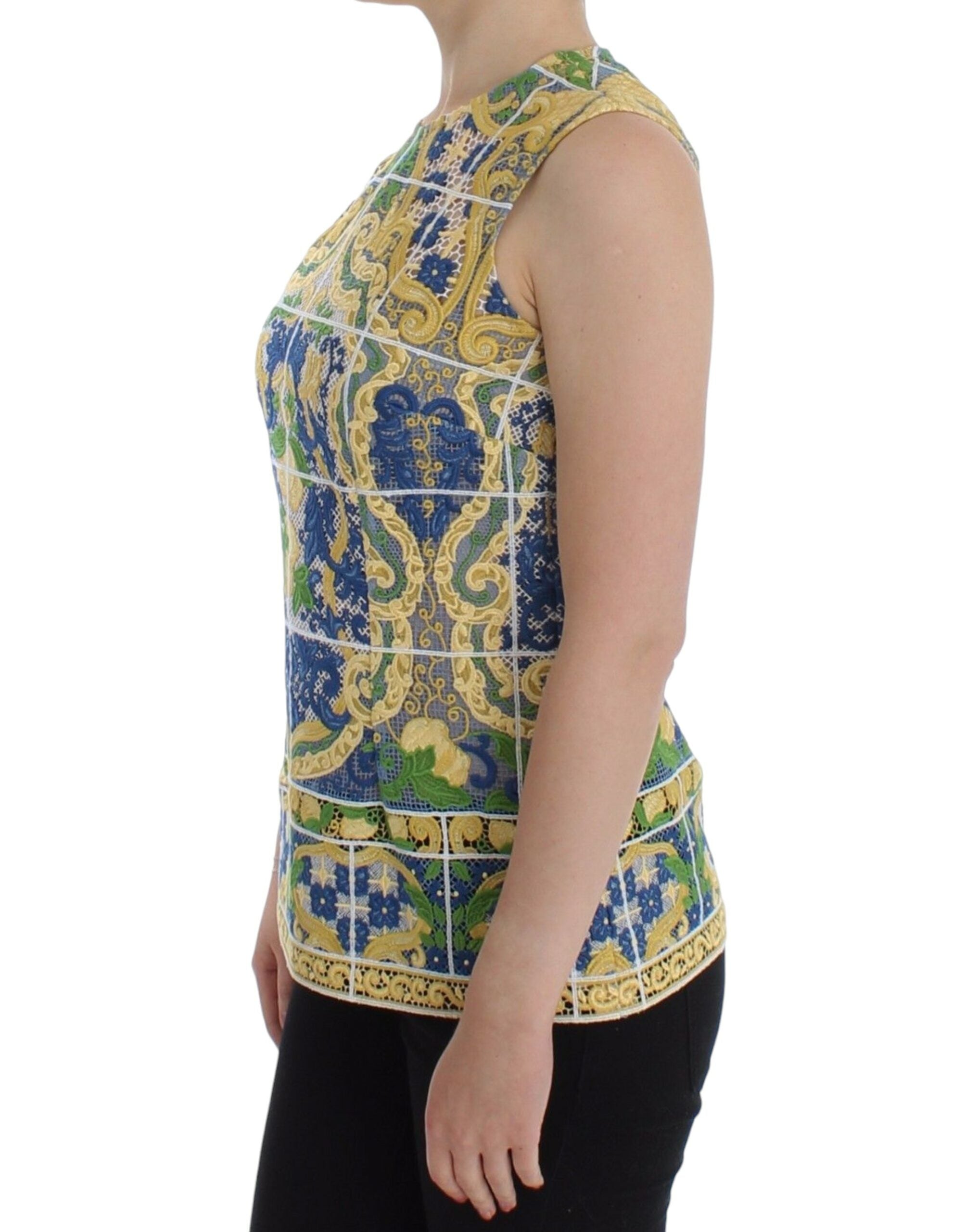 Veelkleurige majolica geborduurde trui