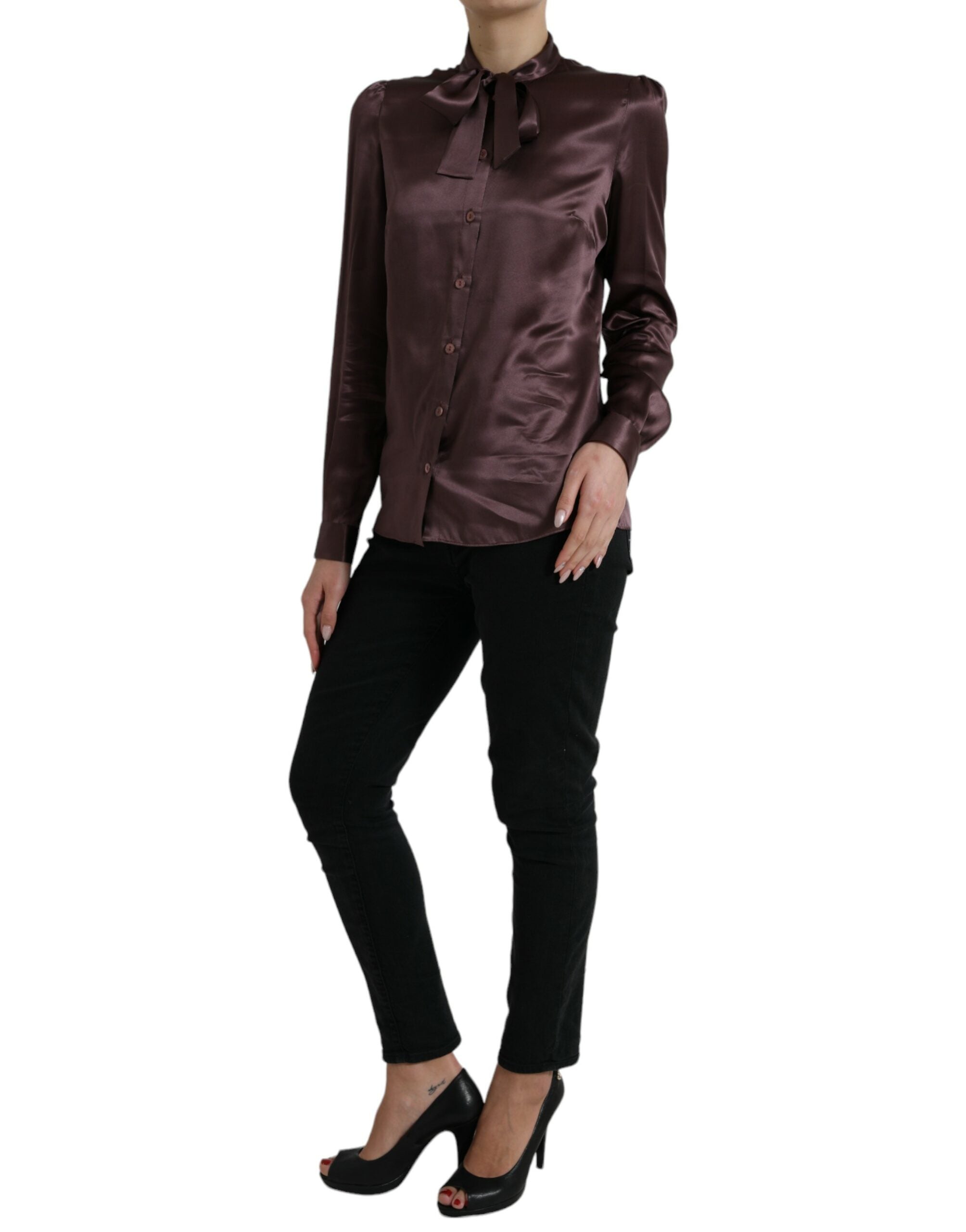 Bruine zijden Ascot kraag blouse met lange mouwen