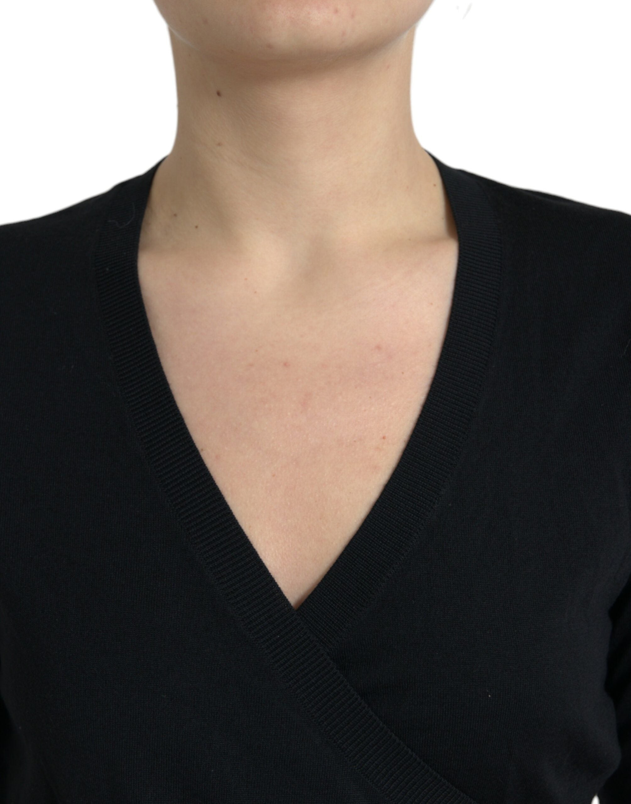 Zwarte wollen V-hals gekruiste cardigan trui