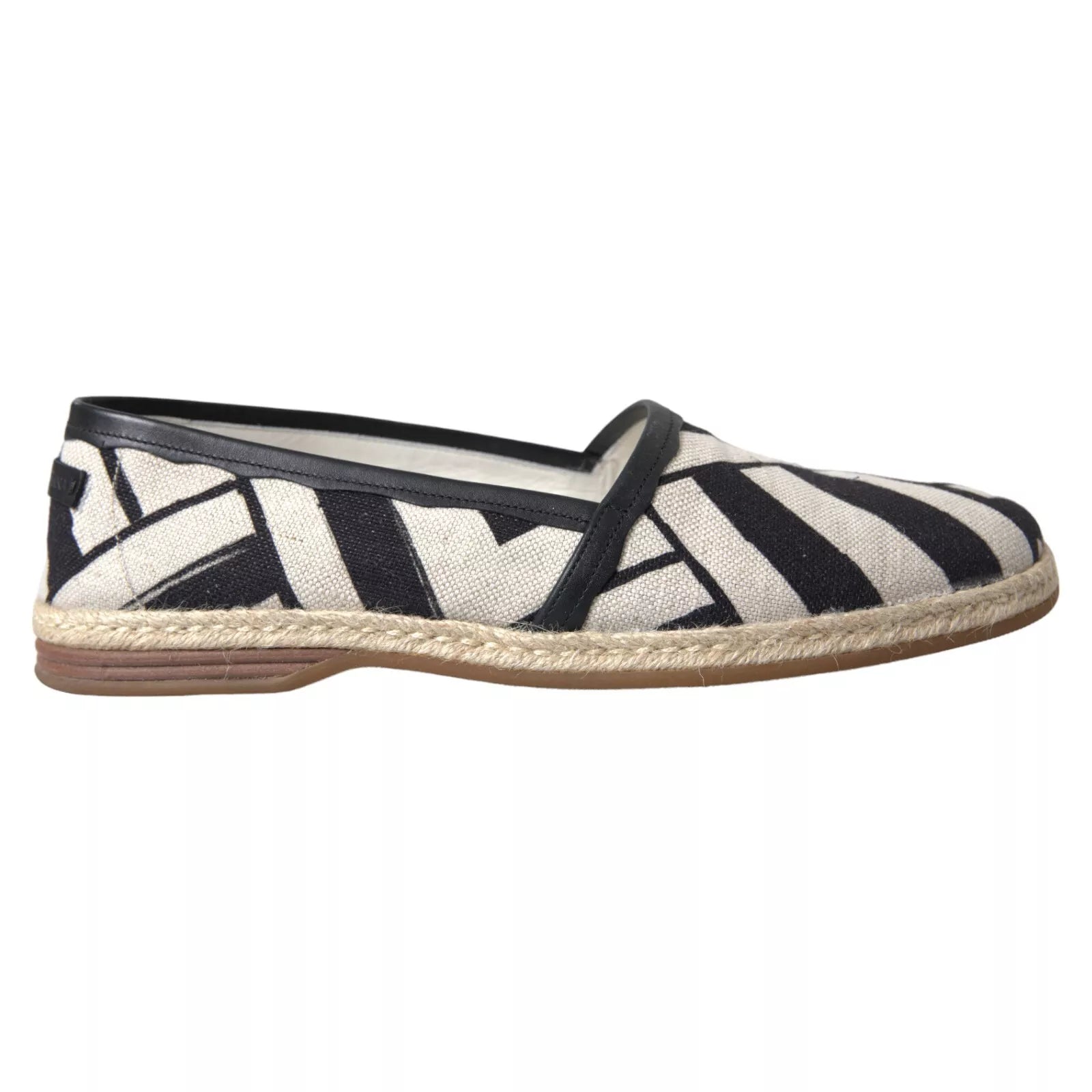 Zwarte en witte espadrilles met strepen