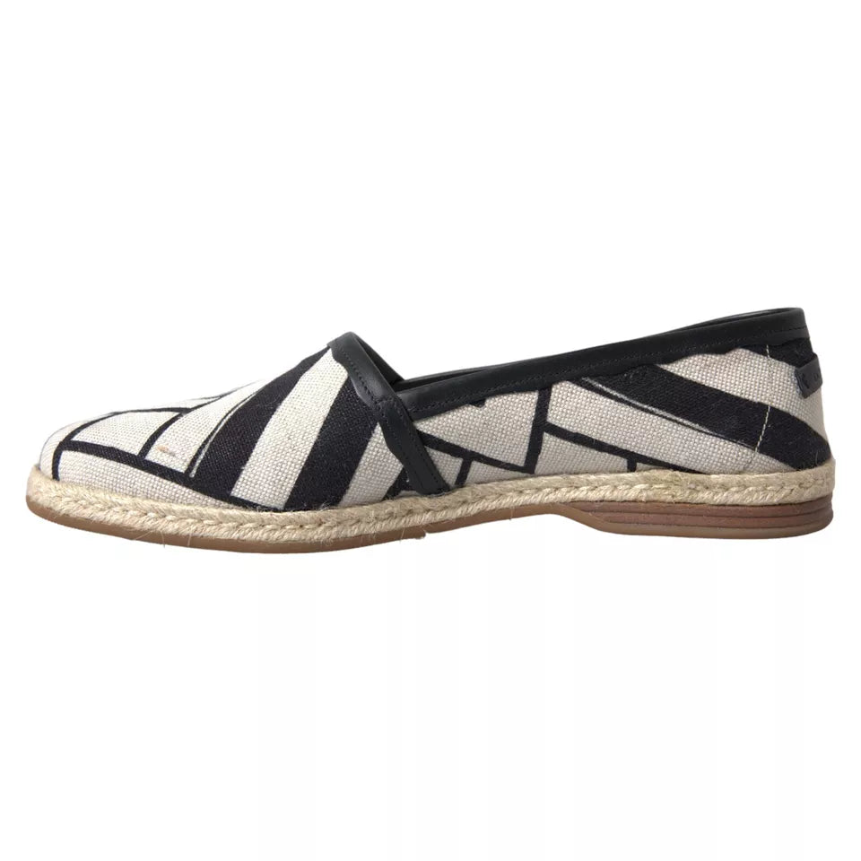 Zwarte en witte espadrilles met strepen