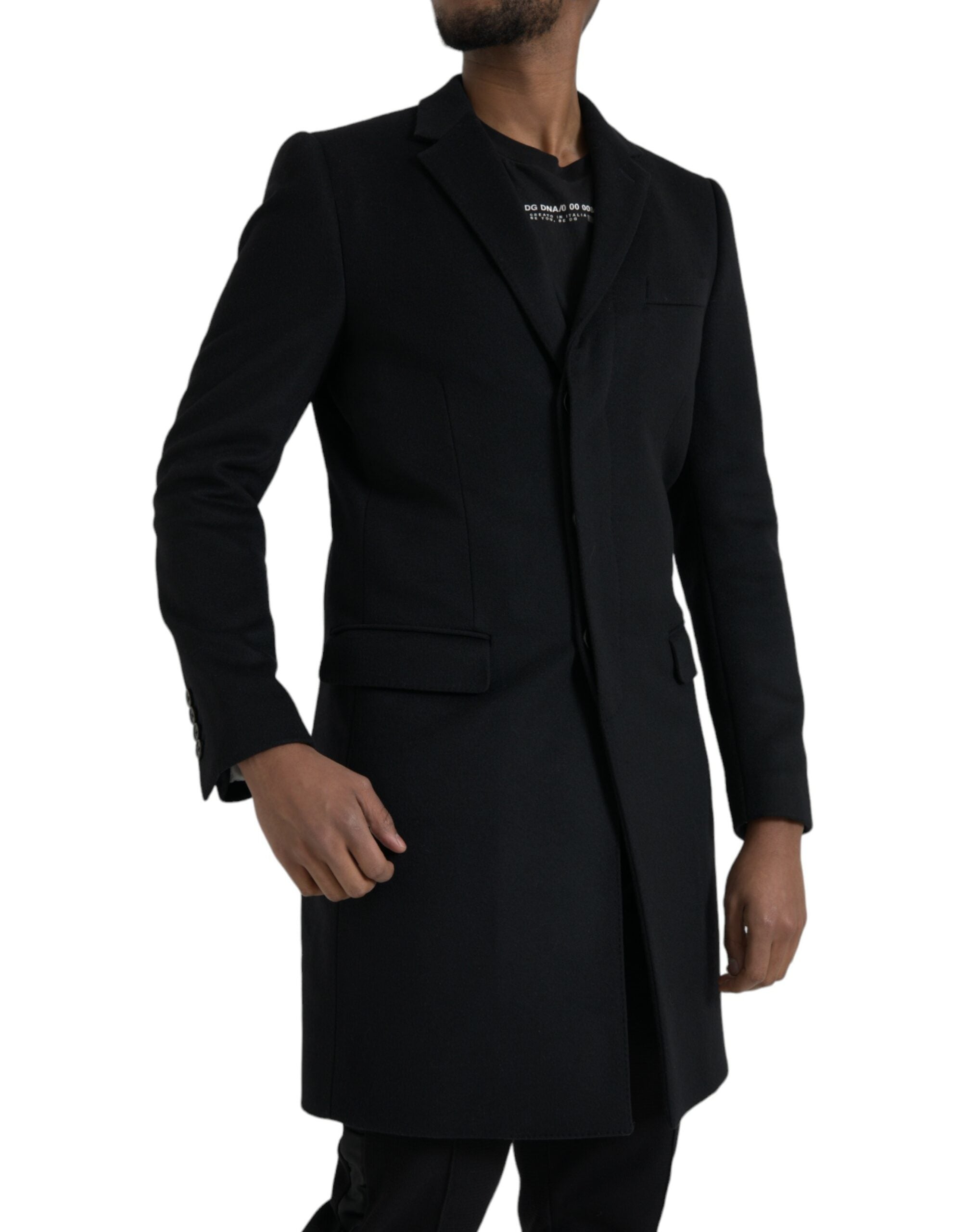 Zwarte trenchcoat met enkele rij knopen