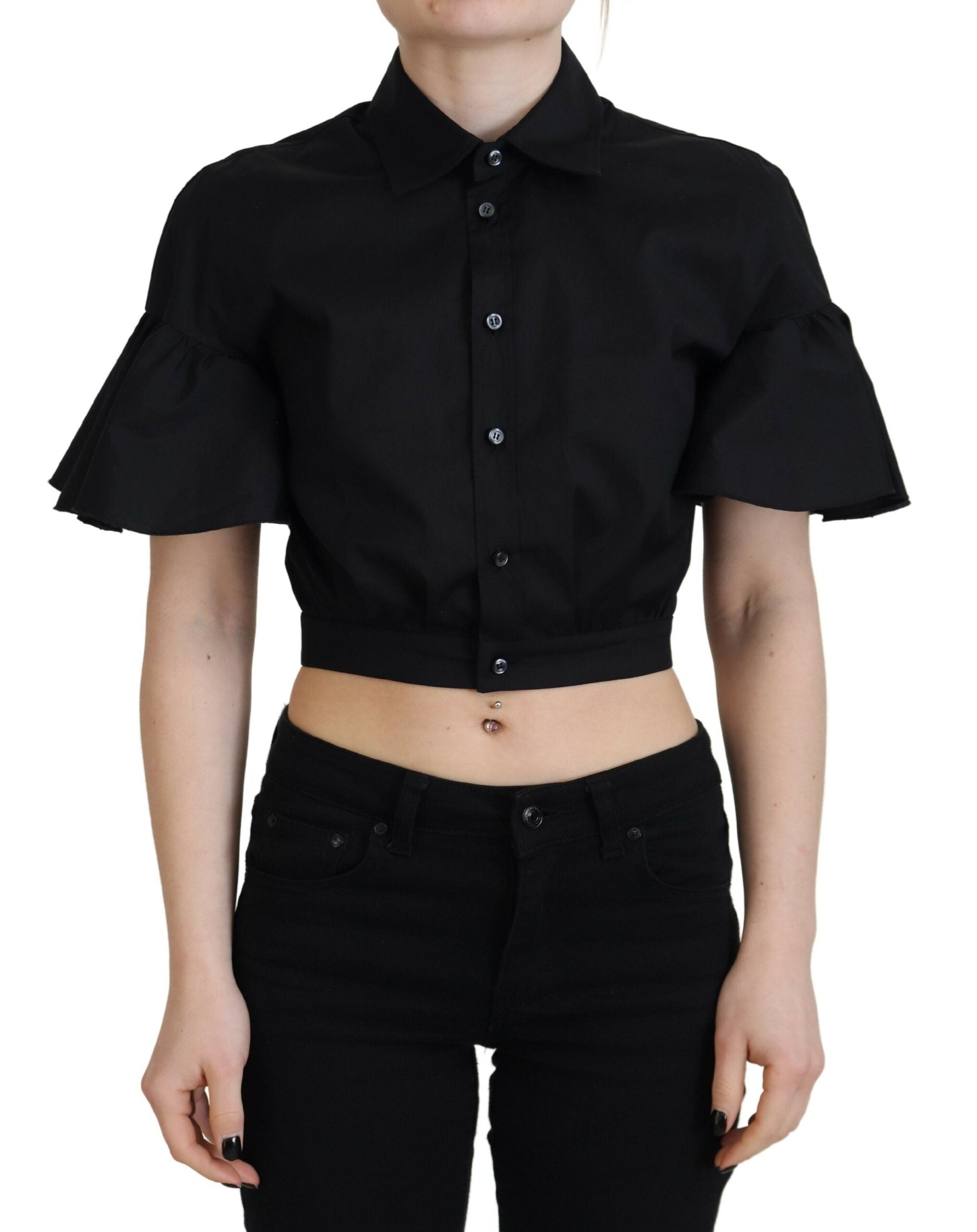 Zwarte crop top met kraag, korte mouwen en knoopjes