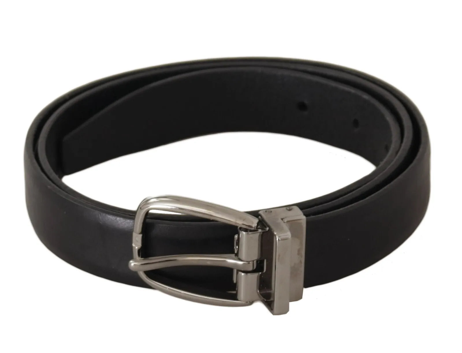Zwarte klassieke leren riem met zilveren metalen gesp