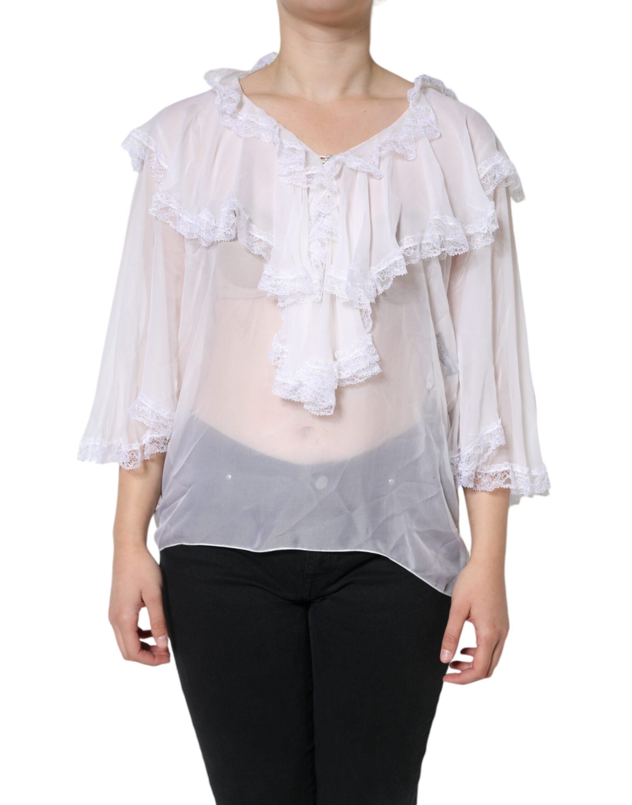 Witte blouse met lange mouwen en kant met ruches