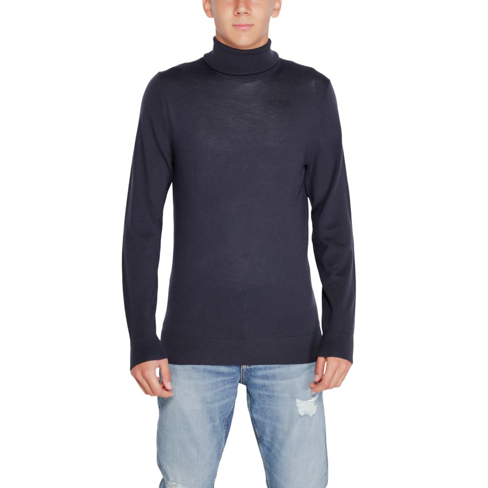 Blauwe wollen coltrui