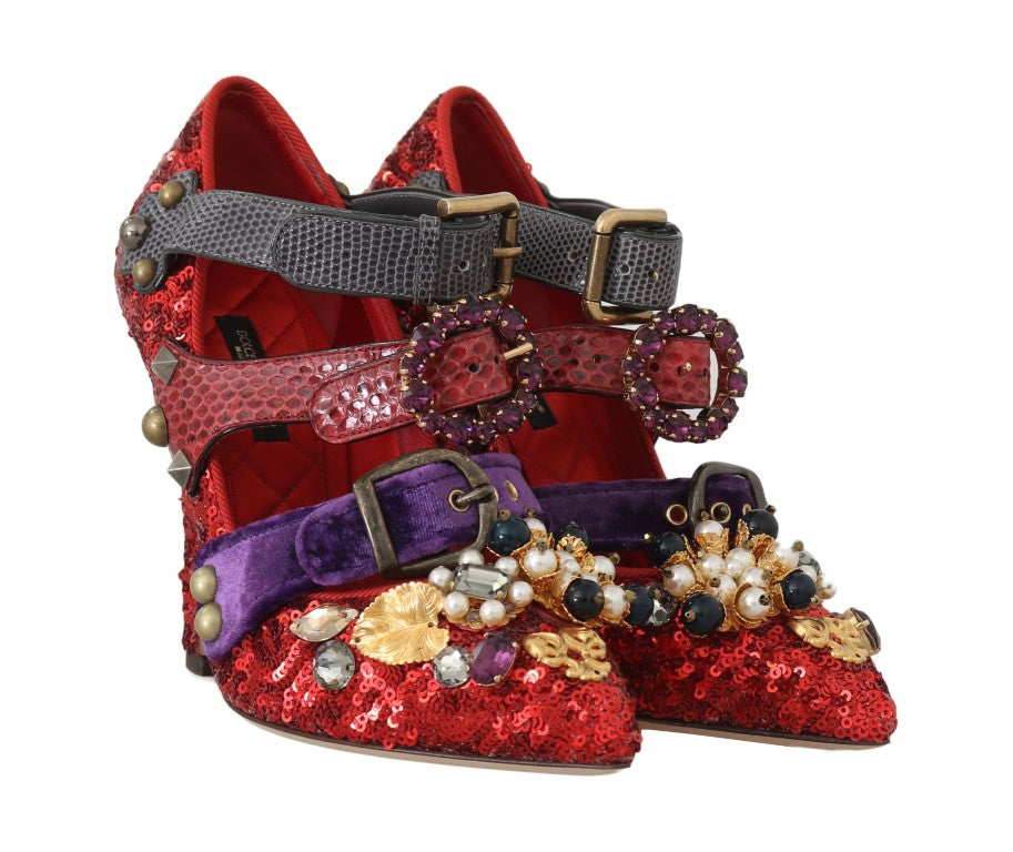 Rode schoenen met pailletten en kristallen studs