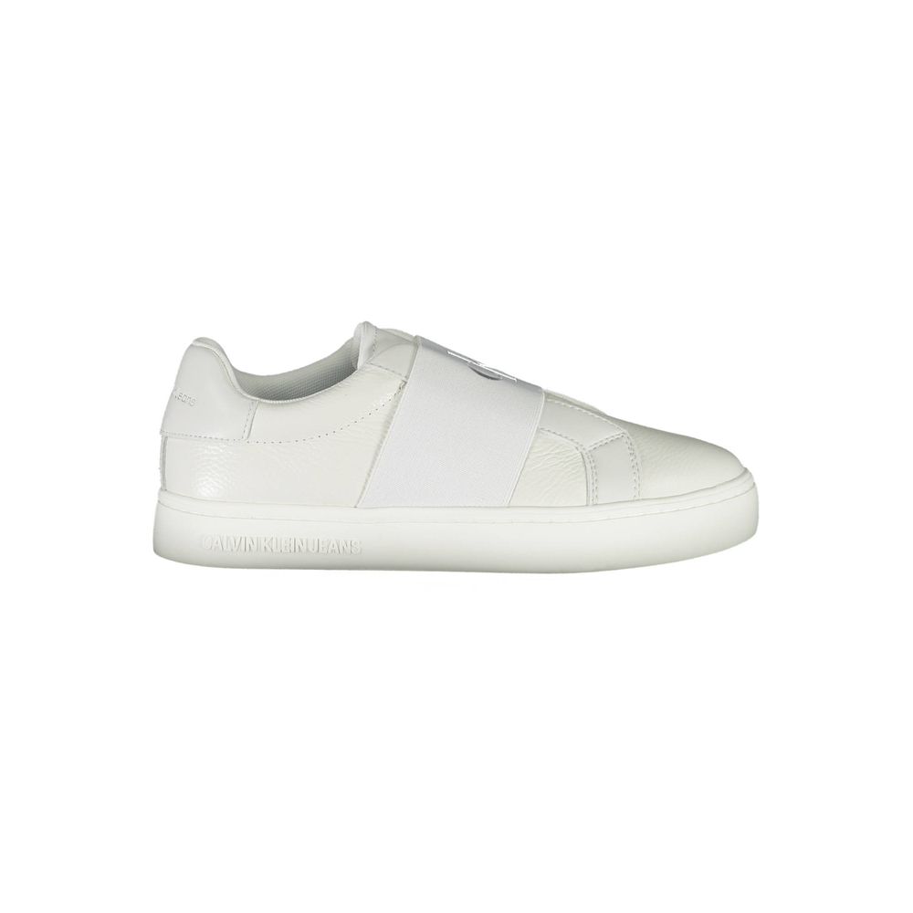 Witte leren damessneaker