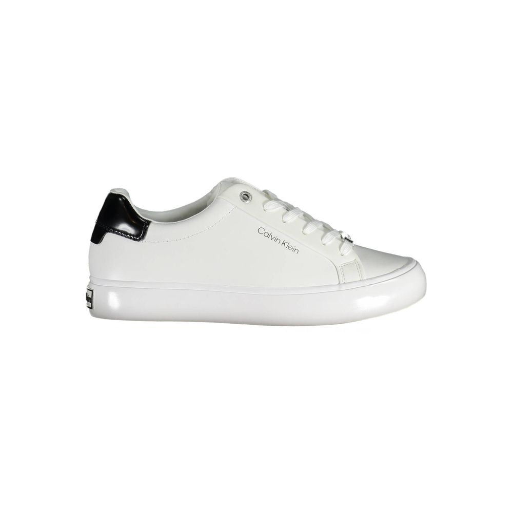 Witte leren damessneaker