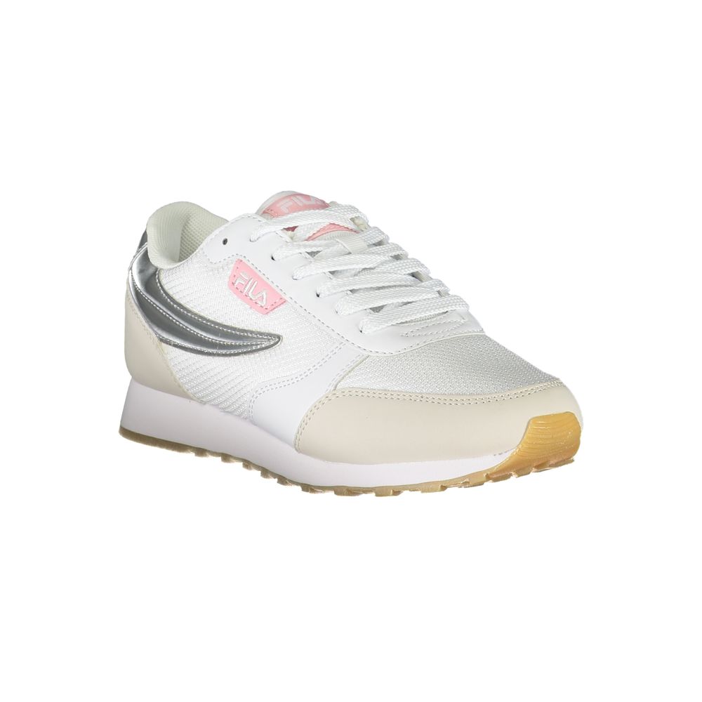 Strakke sportschoenen met zilveren accenten