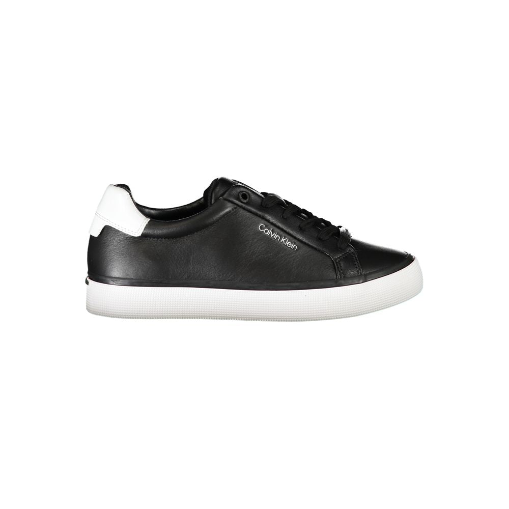 Chique sportschoenen met veters en contrastdetails