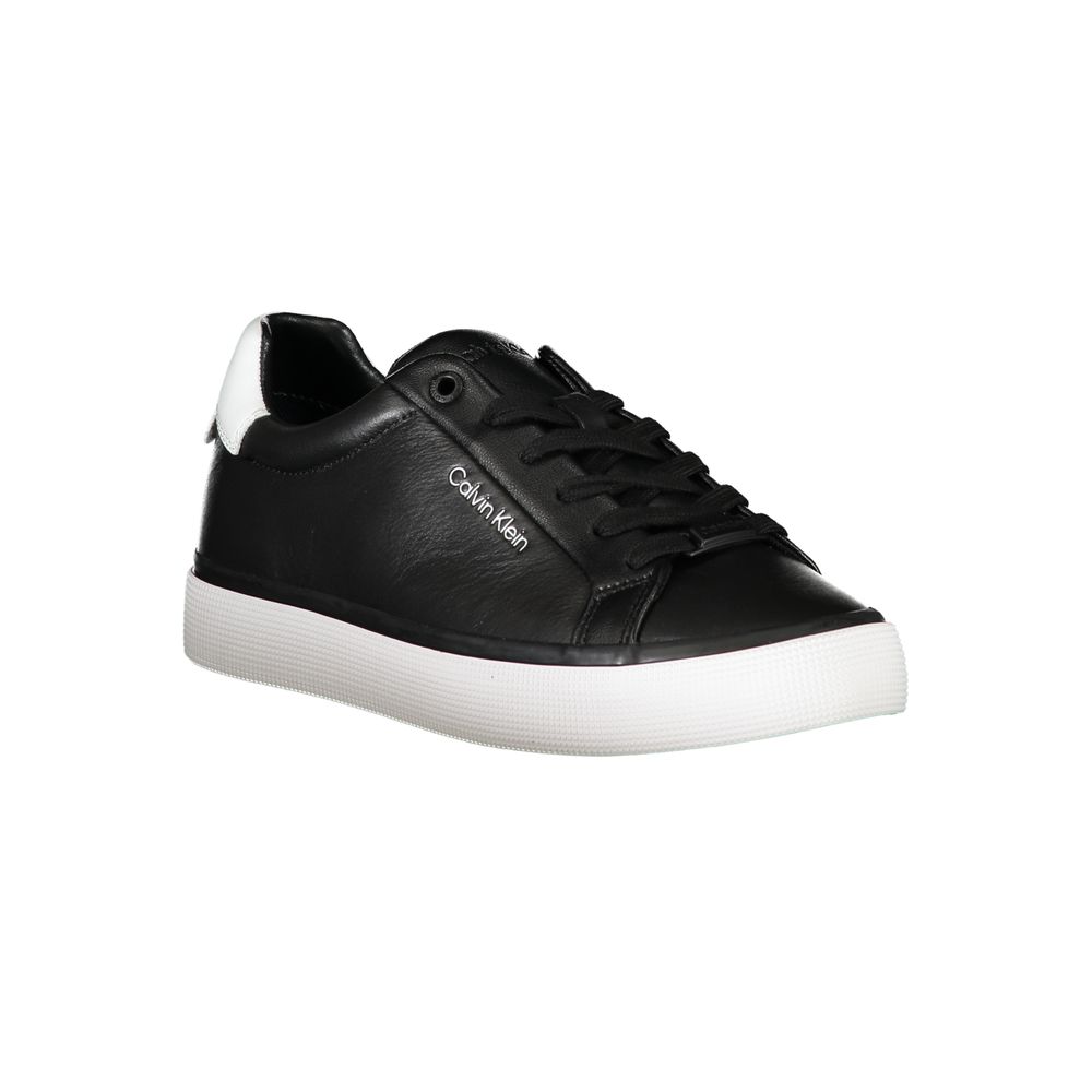 Chique sportschoenen met veters en contrastdetails